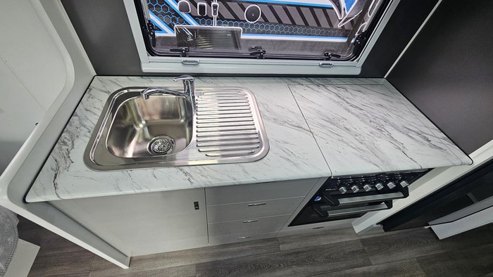 2025 Red Centre Newell Plus 186 Type B (was $112,490 now $108,990)