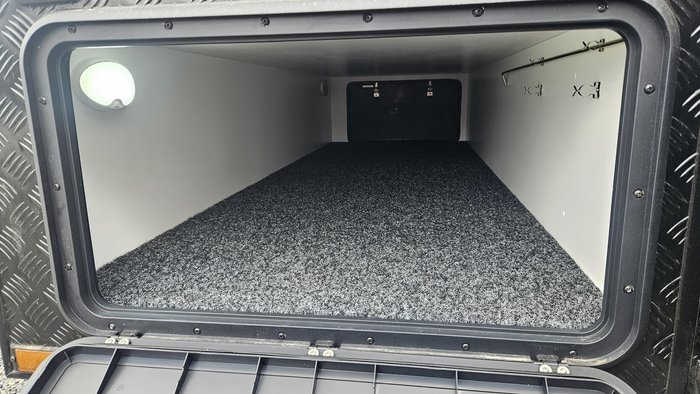 2025 Red Centre Newell Plus 186 Type B