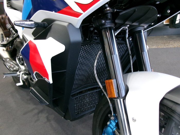 2025 BMW Motorrad M 1000 XR LIGHTWHITE UNI/M MOTORSPORT