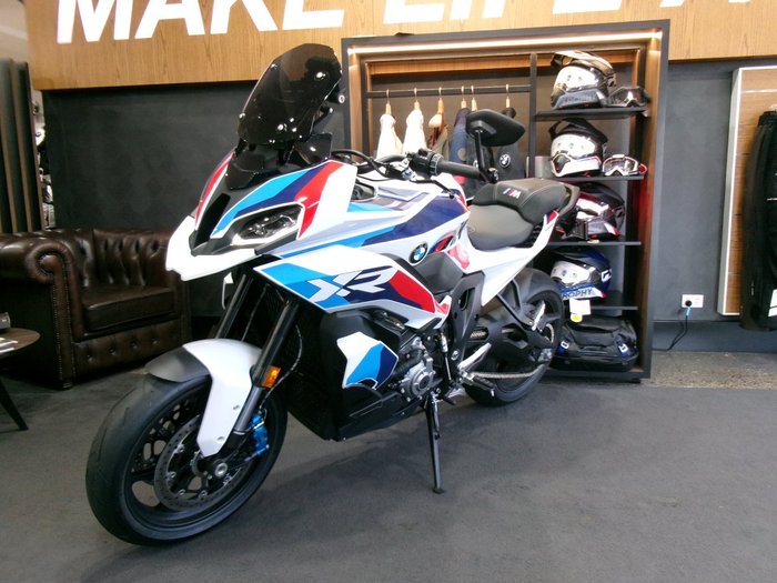 2025 BMW Motorrad M 1000 XR LIGHTWHITE UNI/M MOTORSPORT