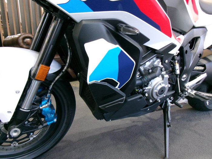 2025 BMW Motorrad M 1000 XR LIGHTWHITE UNI/M MOTORSPORT