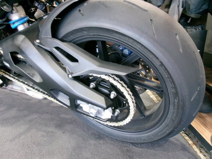 2025 BMW Motorrad M 1000 XR LIGHTWHITE UNI/M MOTORSPORT