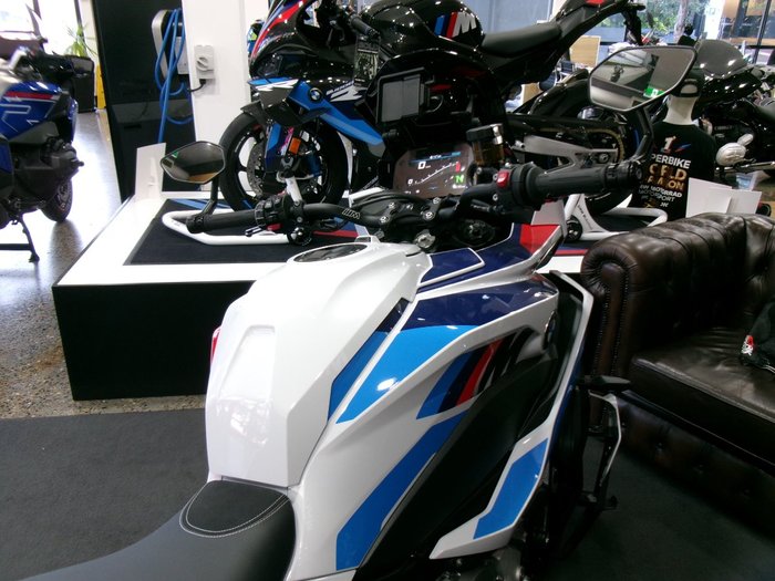 2025 BMW Motorrad M 1000 XR LIGHTWHITE UNI/M MOTORSPORT