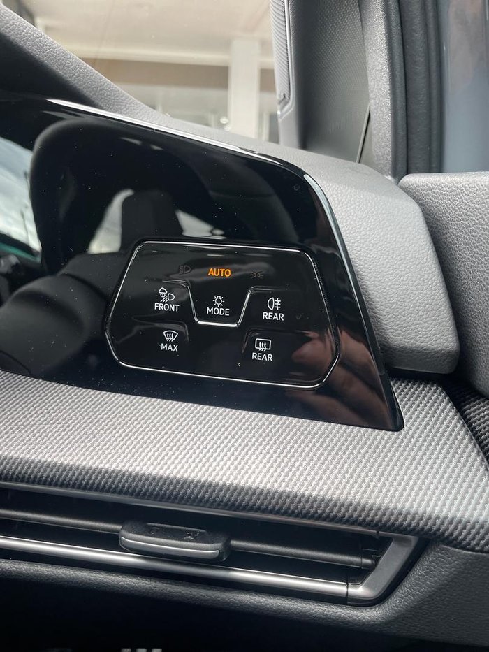 2024 Volkswagen Golf 110TSI R-Line