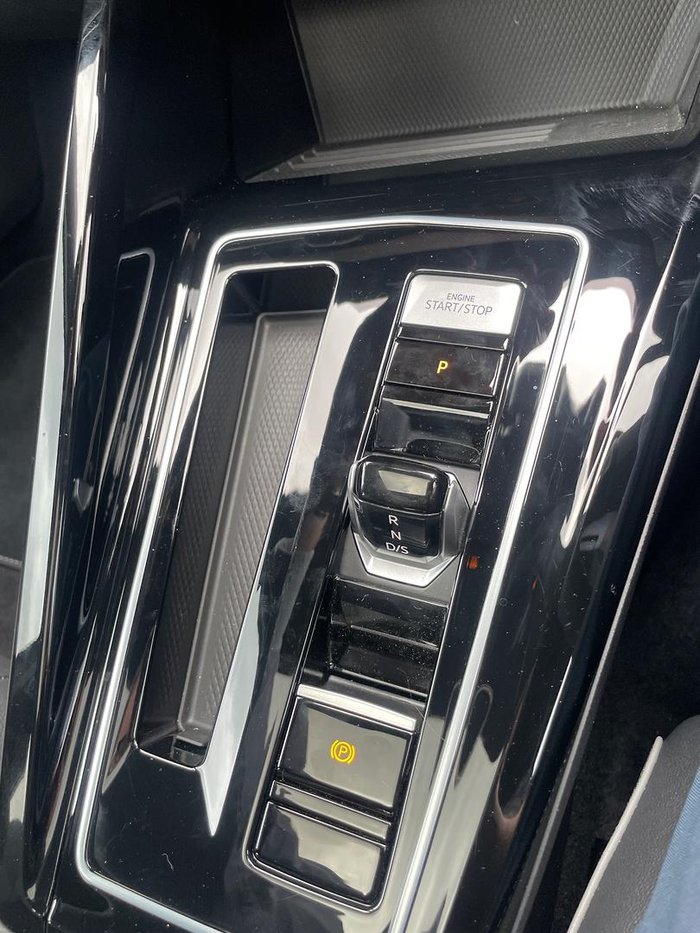 2024 Volkswagen Golf 110TSI R-Line