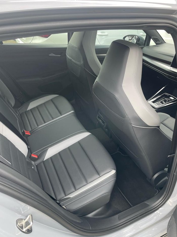 2024 Volkswagen Golf 110TSI R-Line