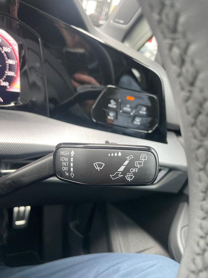 2024 Volkswagen Golf 110TSI R-Line