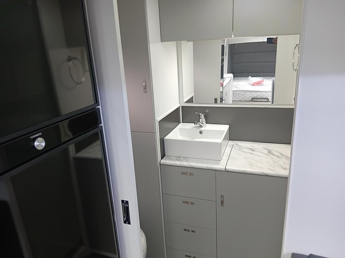 2025 Red Centre Tanami Plus 186 Type B (was $143,990 now $138,990)