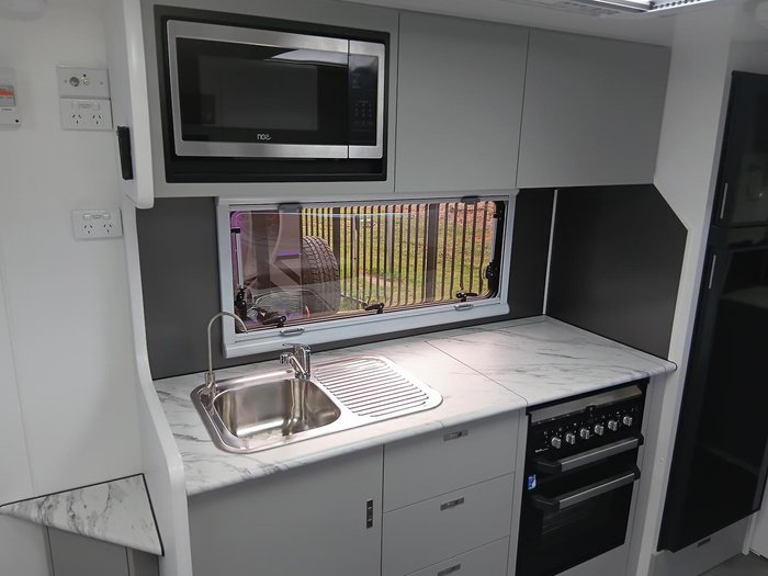 2025 Red Centre Tanami Plus 186 Type B (was $143,990 now $134,990)