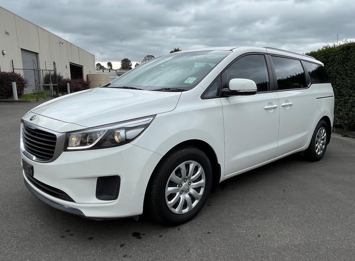 2017 Kia Carnival S