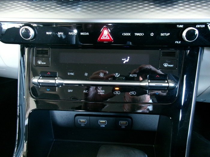 2021 Kia Carnival Si