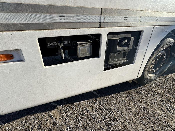 2018 Cartwright Group St3 Tri Axle Fridge Van