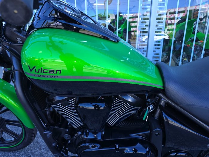2018 Kawasaki VULCAN 900 (VN900) CLASSIC Black