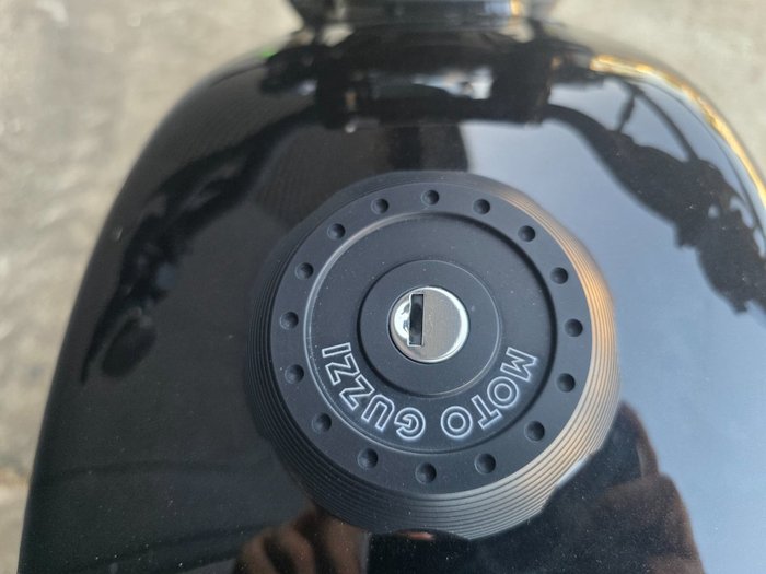 2024 MOTO GUZZI V7 STONE GREY