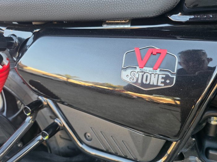 2024 MOTO GUZZI V7 STONE GREY