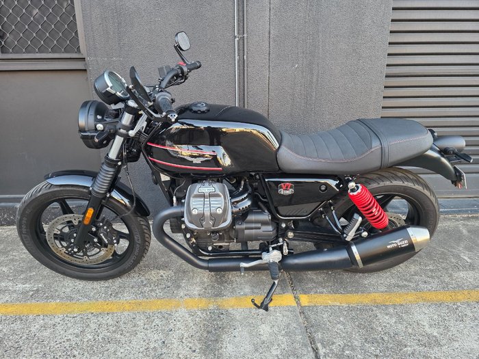 2024 MOTO GUZZI V7 STONE GREY