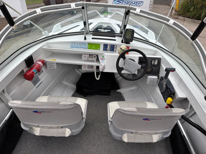 2009 QUINTREX 430 Escape