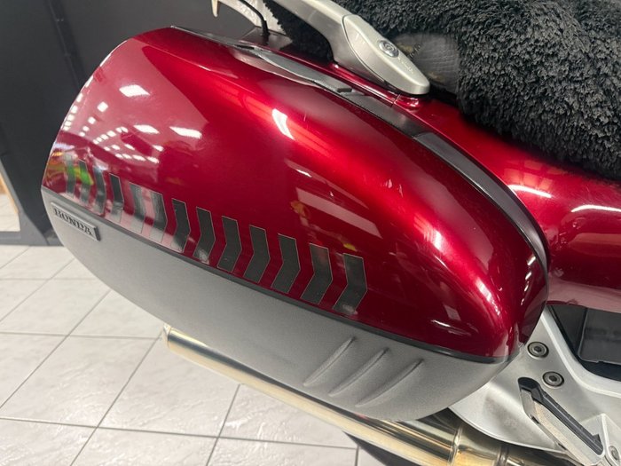 2004 Honda ST1300A Red