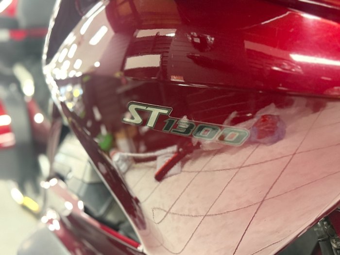 2004 Honda ST1300A Red