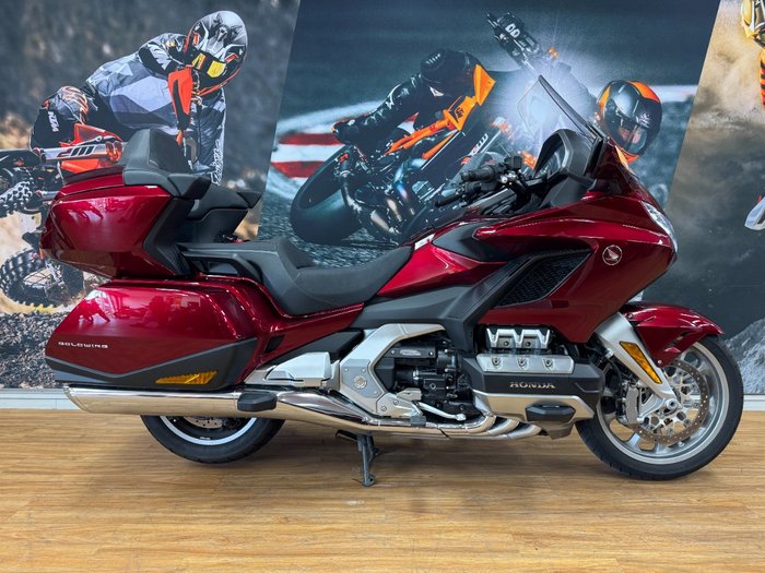 2024 Honda GL1800DA ABS GOLDWING TOUR PRE RED