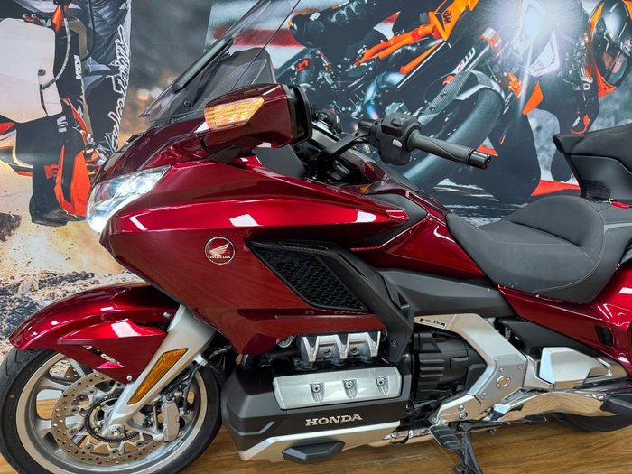 2024 Honda GL1800DA ABS GOLDWING TOUR PRE RED