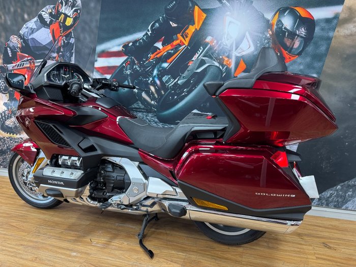 2024 Honda GL1800DA ABS GOLDWING TOUR PRE RED