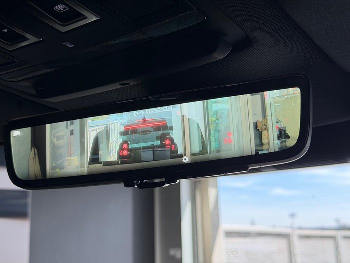 2025 Land Rover Defender 130 D350 X-Dynamic SE