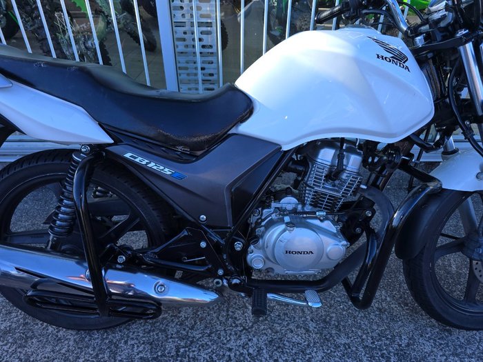 2018 HONDA CB125E White