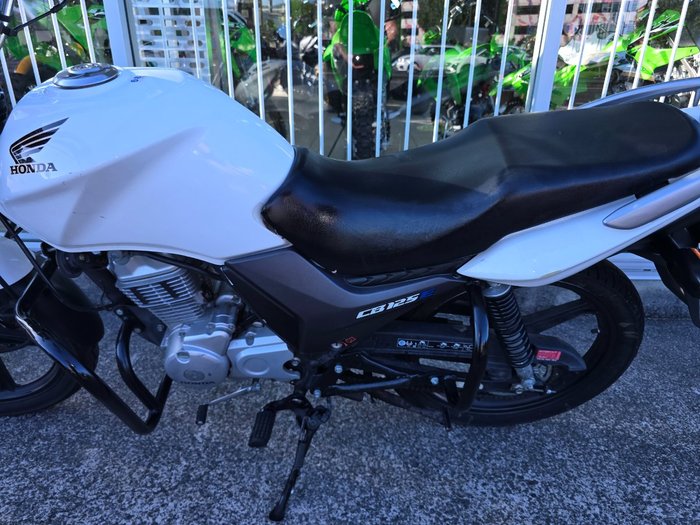 2018 HONDA CB125E White
