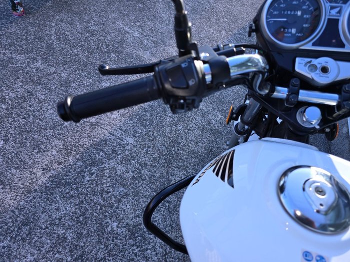 2018 HONDA CB125E White