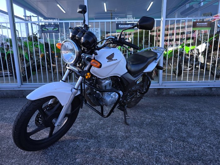 2018 HONDA CB125E White