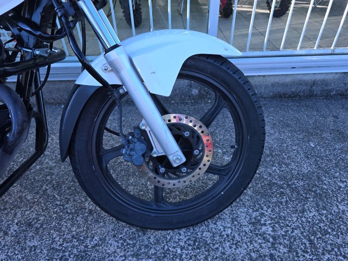 2018 HONDA CB125E White
