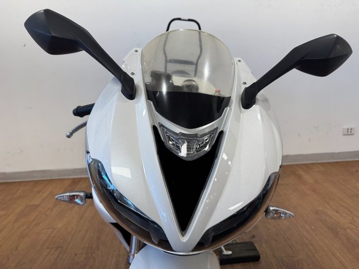 2015 Triumph DAYTONA 675 WHITE