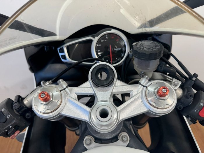 2015 Triumph DAYTONA 675 WHITE
