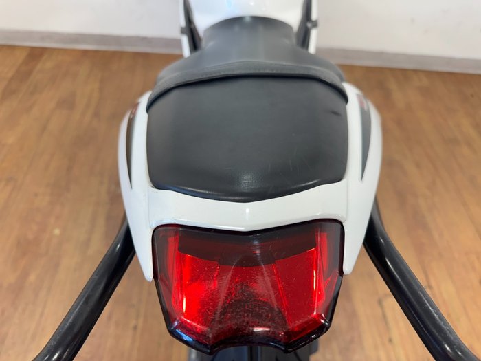 2015 Triumph DAYTONA 675 WHITE