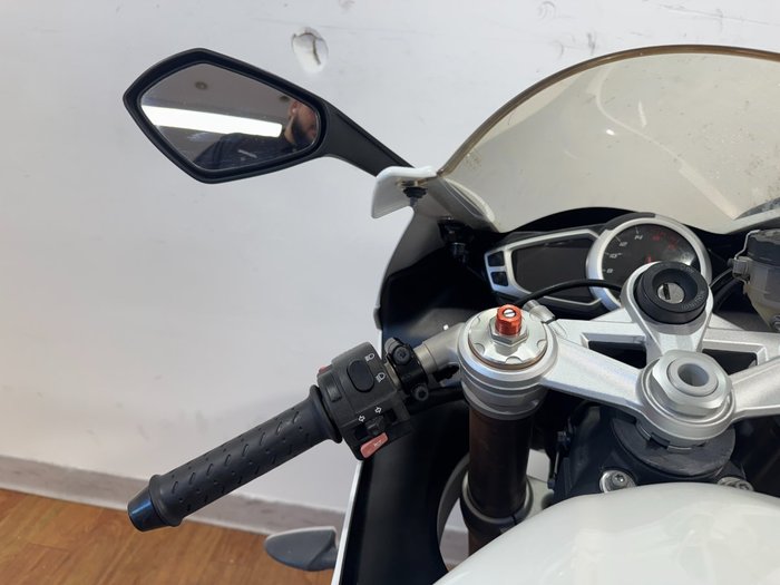 2015 Triumph DAYTONA 675 WHITE