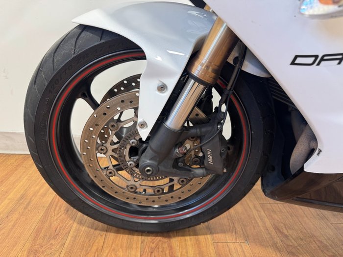 2015 Triumph DAYTONA 675 WHITE