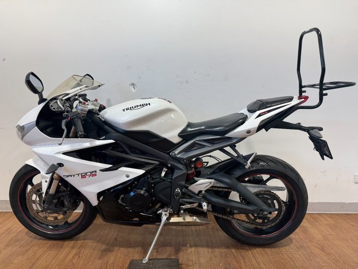 2015 Triumph DAYTONA 675 WHITE