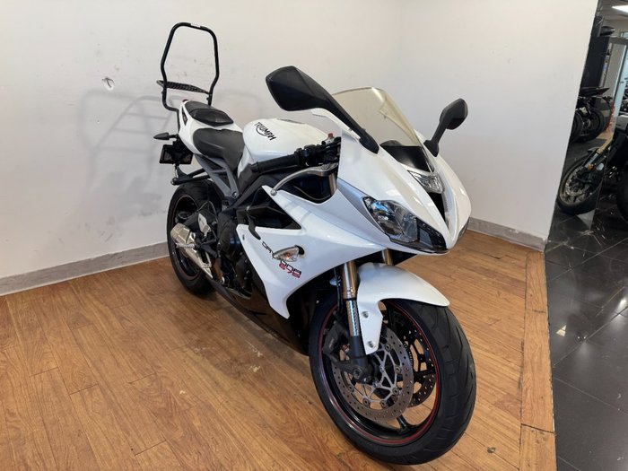 2015 Triumph DAYTONA 675 WHITE