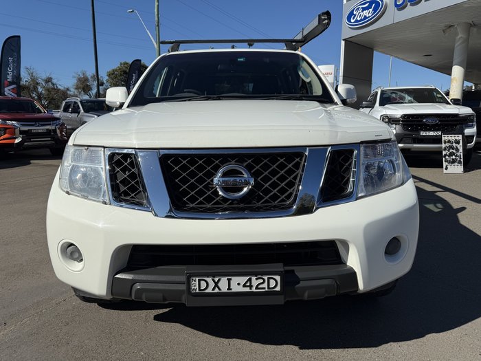 2012 Nissan Navara ST