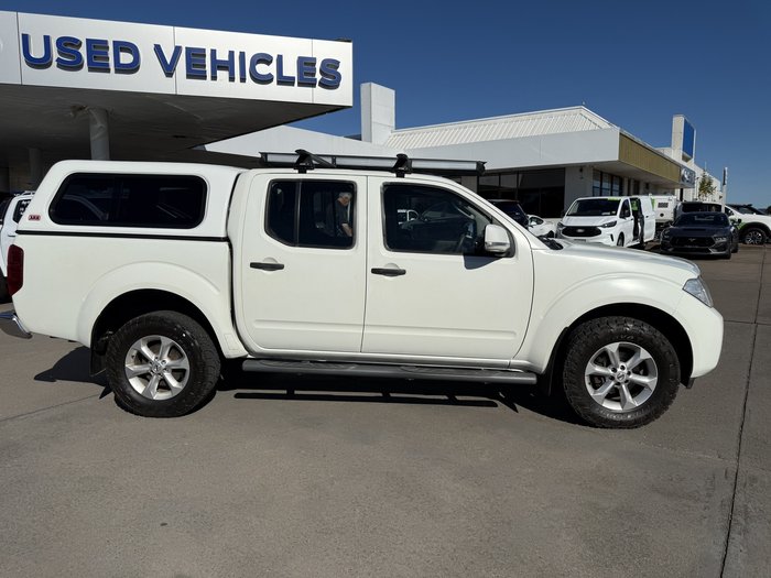 2012 Nissan Navara ST