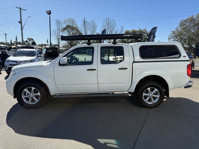 2012 Nissan Navara ST