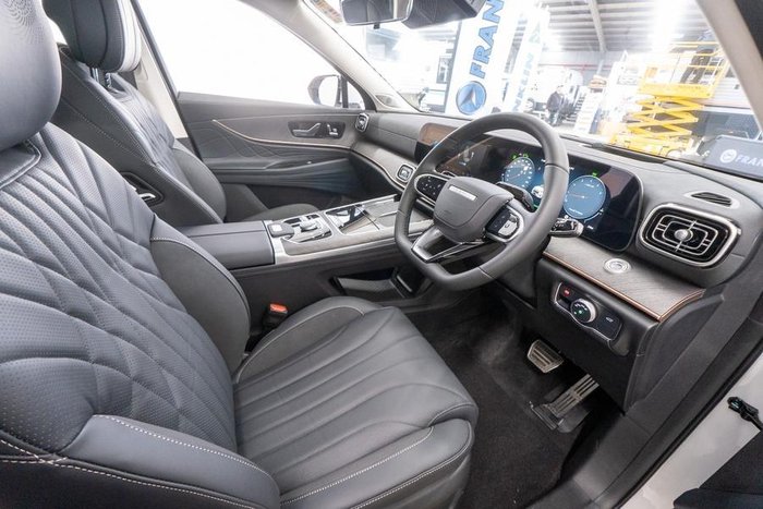 2025 Jaecoo J8 Track