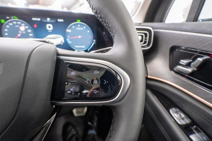 2025 Jaecoo J8 Track