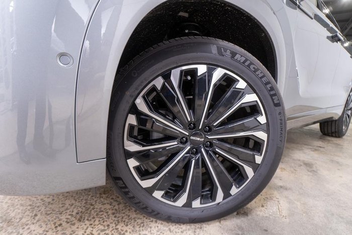 2025 Jaecoo J8 Track