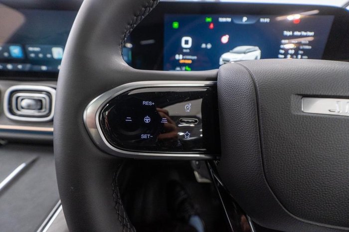 2025 Jaecoo J8 Track