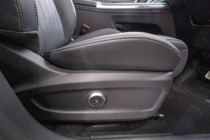 2025 Jaecoo J8 Track