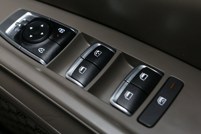 2024 Kia Carnival S