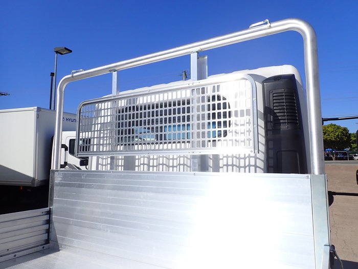 2025 HYUNDAI EX6 MWB WHITE