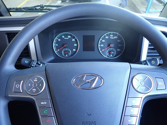 2025 HYUNDAI EX6 MWB WHITE
